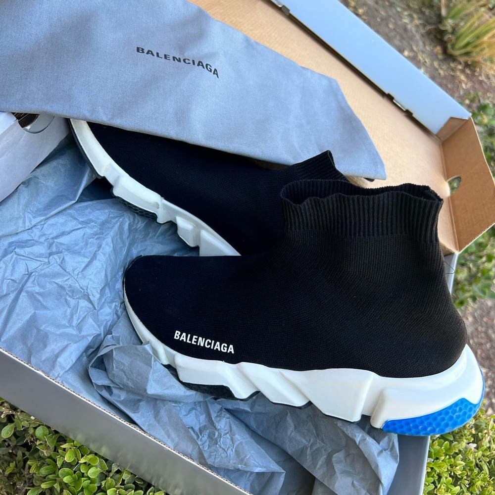 Balenciaga size 7 in man